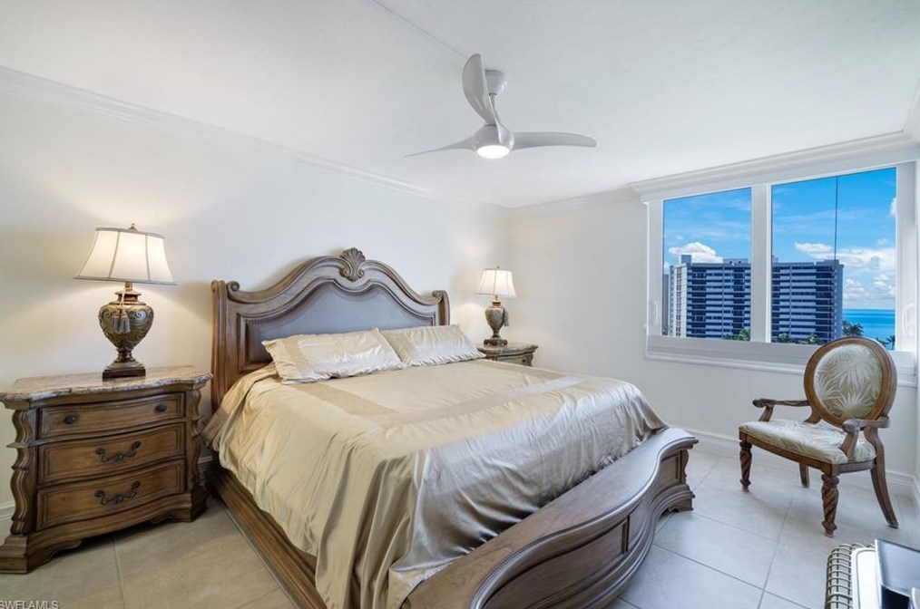 4041 Gulf Shore Blvd, Naples FL 34103-3414 exterior