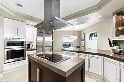 8473 Bay Colony Dr #304, Naples, FL 34108 - Photo 10