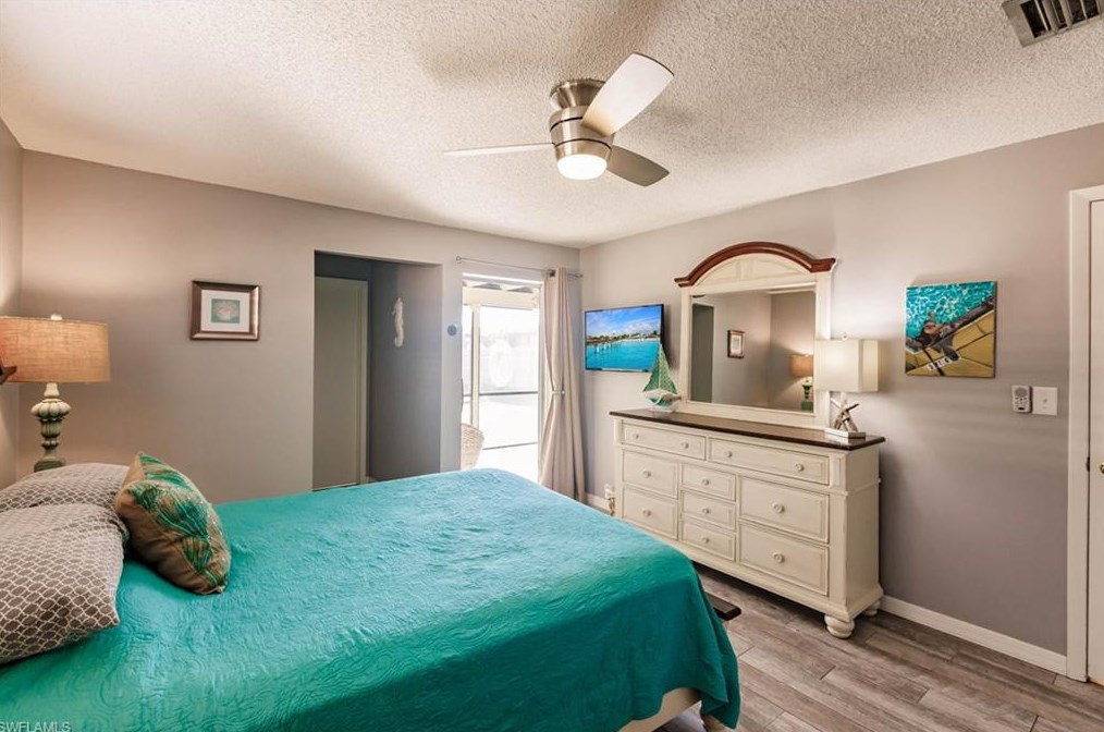 708 100 Ave, Naples FL 34108-2239 exterior