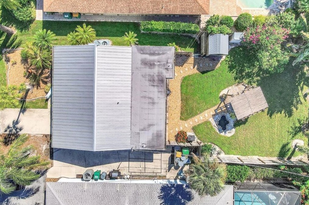 708 100 Ave, Naples FL 34108-2239 exterior