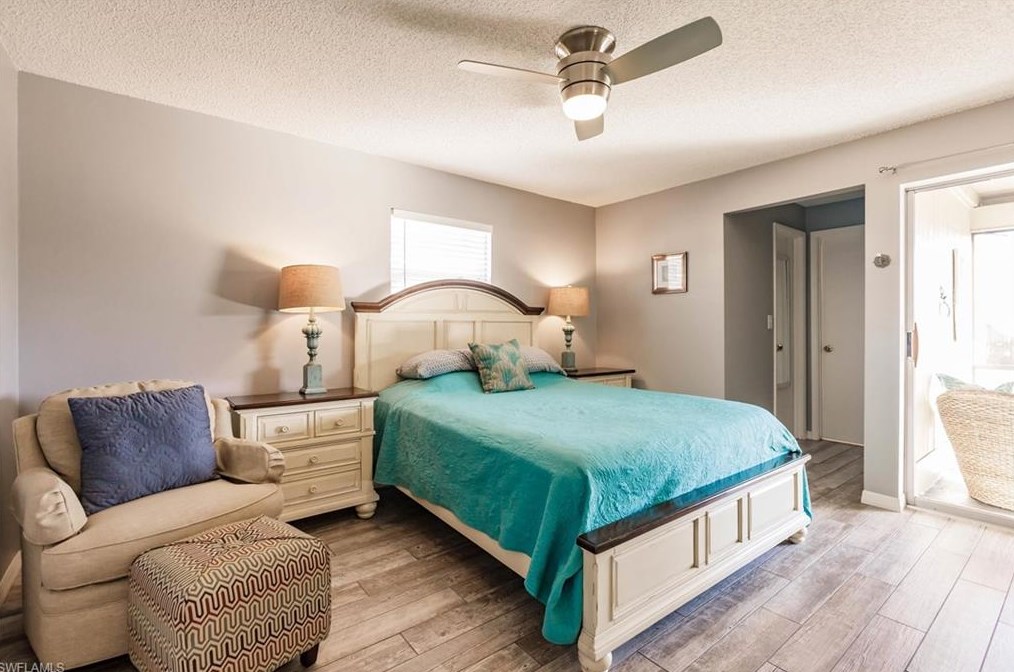 708 100 Ave, Naples FL 34108-2239 exterior