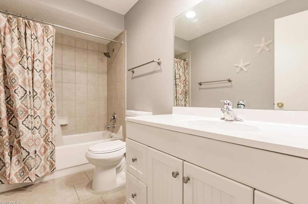 708 100 Ave, Naples FL 34108-2239 exterior