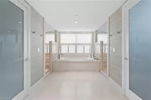 11125 Gulf Shore Dr, Naples, FL 34108 - Photo 24