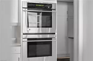 11125 Gulf Shore Dr, Naples, FL 34108 - Photo 18