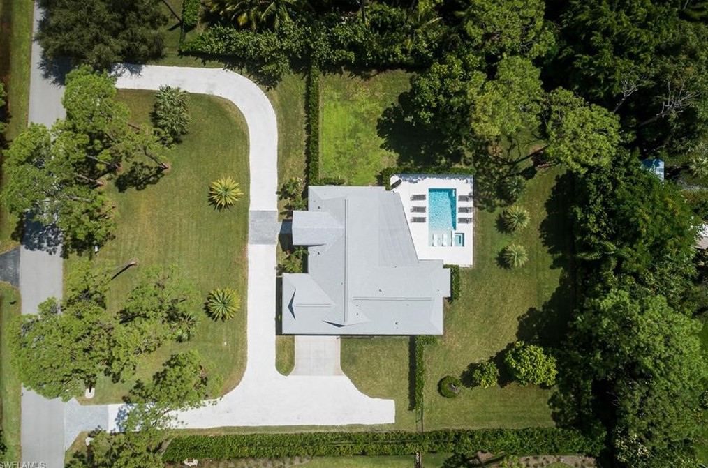 517 Gordonia Rd, Naples, FL 34108-2670