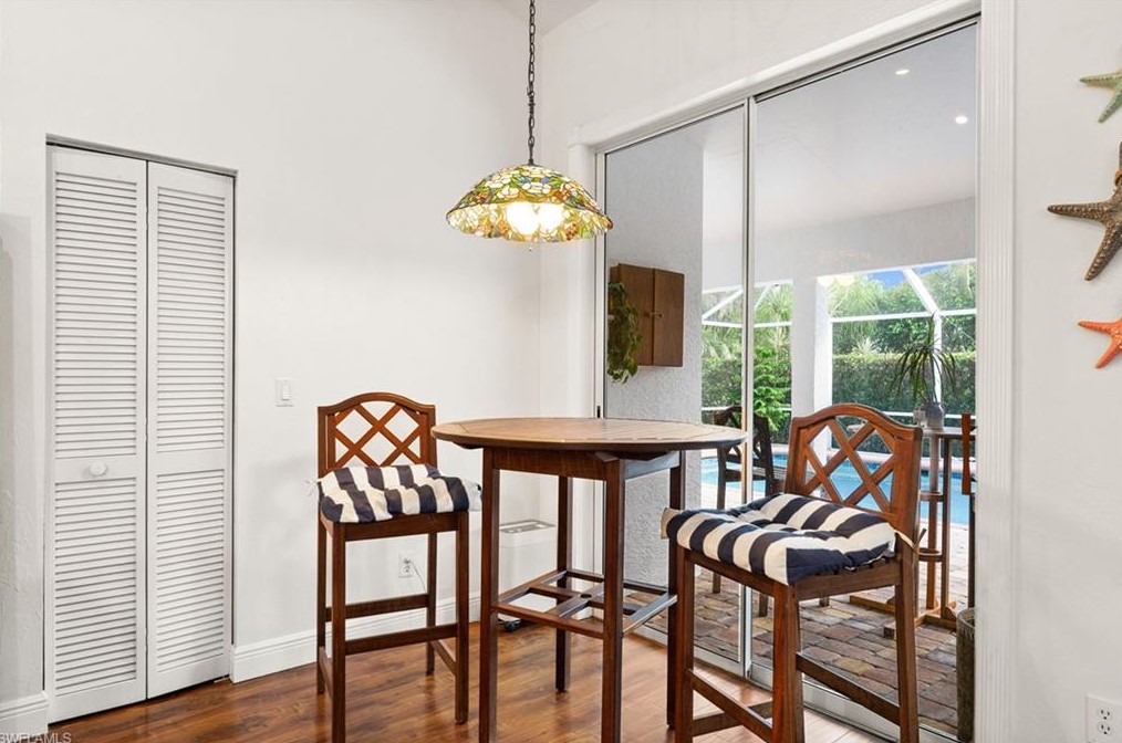 645 Lambton Ln, Naples FL 34104-8305 exterior