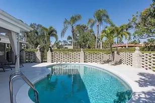 1175 Sandpiper St, Naples, FL 34102 - Photo 2