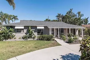 1175 Sandpiper St, Naples, FL 34102 - Photo 4
