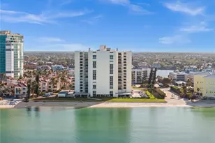 3951 Gulf Shore Blvd N, Naples, FL 34103 - Photo 2