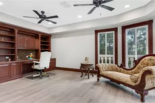 13323 Rosewood Ln, Naples, FL 34119 - Photo 18