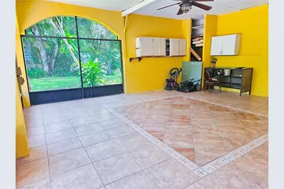 571 E Lincoln Ave, Labelle, FL 33935 - Photo 14