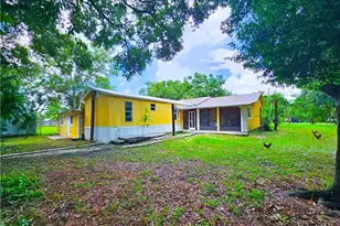 571 E Lincoln Ave, Labelle, FL 33935 - Photo 6