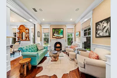 563 3rd St N, Naples, FL 34102 - Photo 4