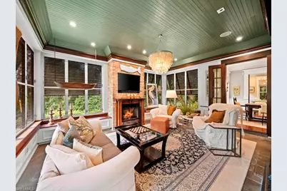 563 3rd St N, Naples, FL 34102 - Photo 10