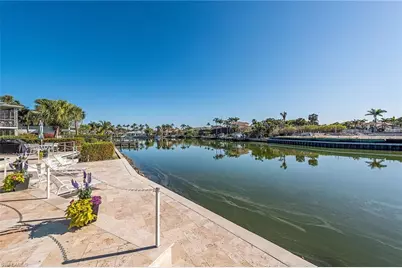 1568 Gulf Shore Blvd N #5, Naples, FL 34102 - Photo 8