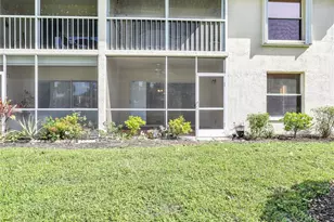 744 Landover Cir, Naples, FL 34104 - Photo 20