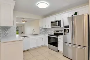 744 Landover Cir, Naples, FL 34104 - Photo 8