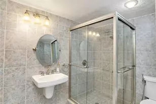 744 Landover Cir, Naples, FL 34104 - Photo 12