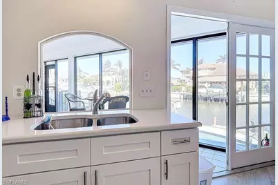 327 Conners Ave, Naples, FL 34108 - Photo 20