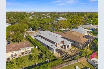 1120 10th Ave N, Naples, FL 34102 - Photo 4
