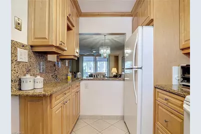 170 Turtle Lake Ct #211, Naples, FL 34105 - Photo 4