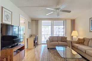 170 Turtle Lake Ct, Naples, FL 34105 - Photo 10