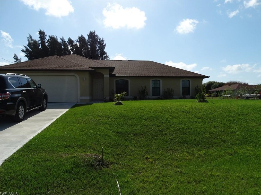 103 21st Pl, Cape Coral, FL 33990-0014