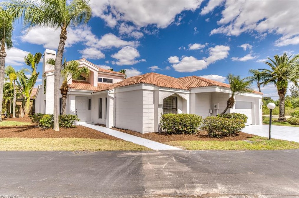 9101 Ridge Ct, Fort Myers, FL 33912-1870