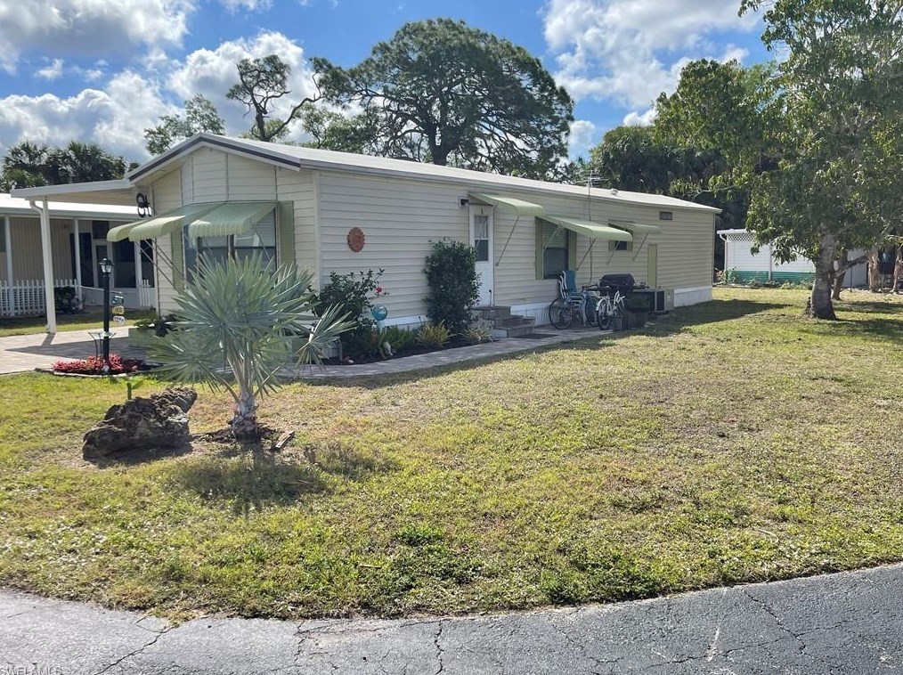 11900 Marathon Dr, Bonita Springs, FL 34135