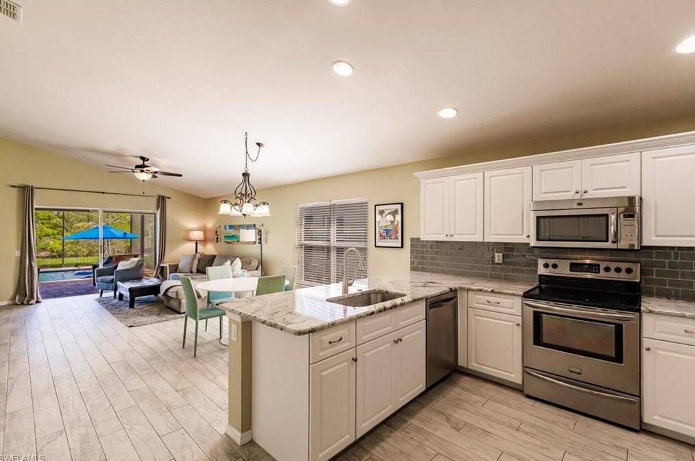 8872 Fawn Ridge Dr, Fort Myers, FL 33912-1481