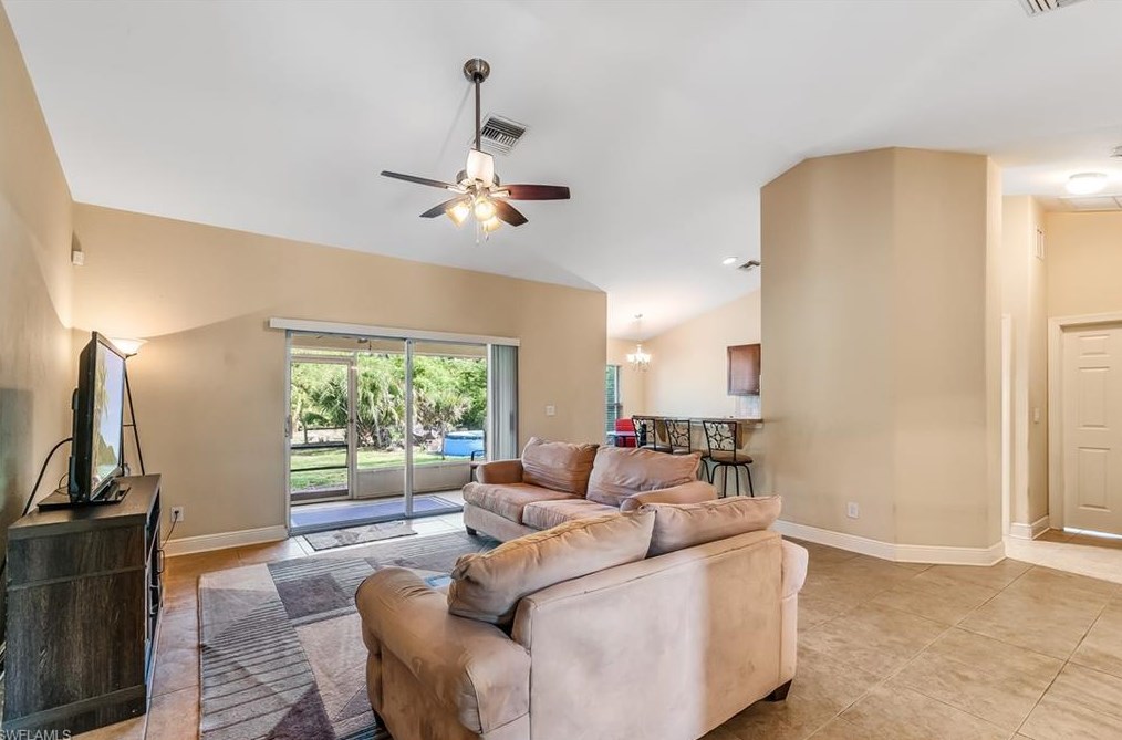 2411 Jetridge St, Alva, FL 33920-1002