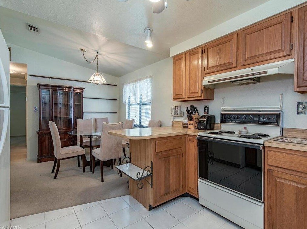 10242 Carolina St, Bonita Springs, FL 34135