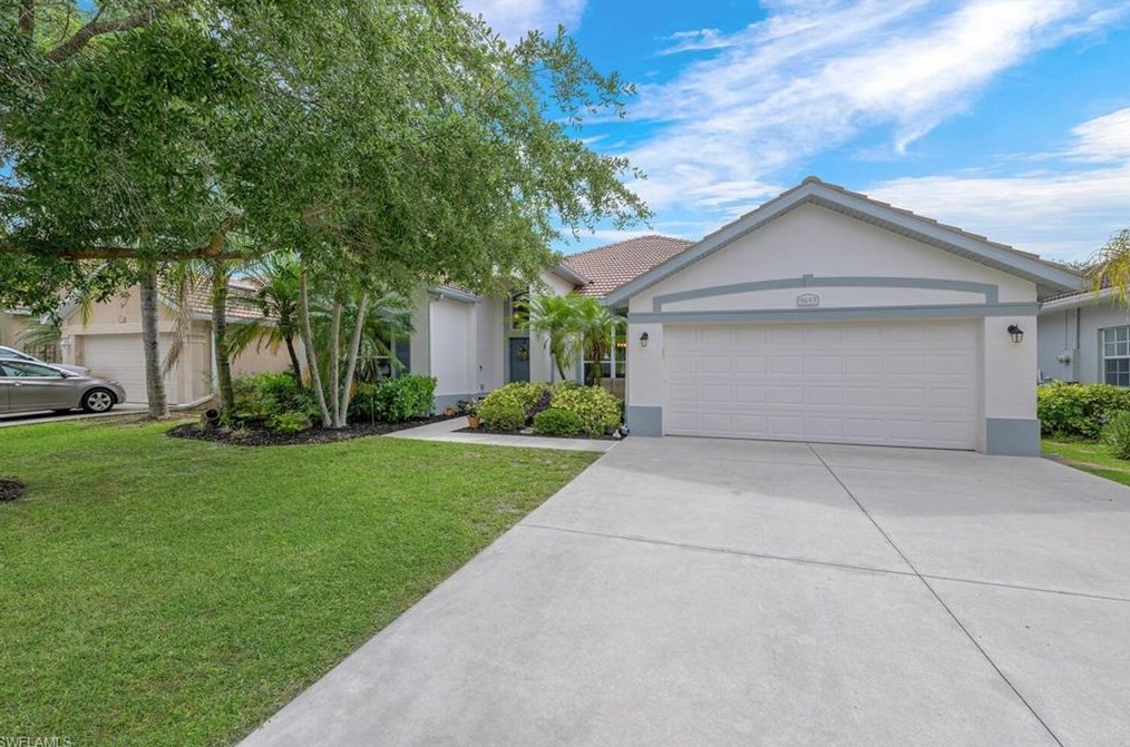 9693 Blue Stone Cir, Fort Myers, FL 33913-6720