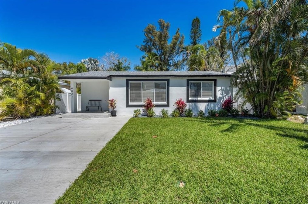 4831 Coquina Rd, Fort Myers Beach, FL 33931