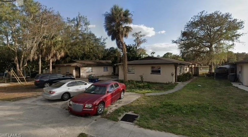 1540 Oak Dr, Fort Myers, FL 33907-2816