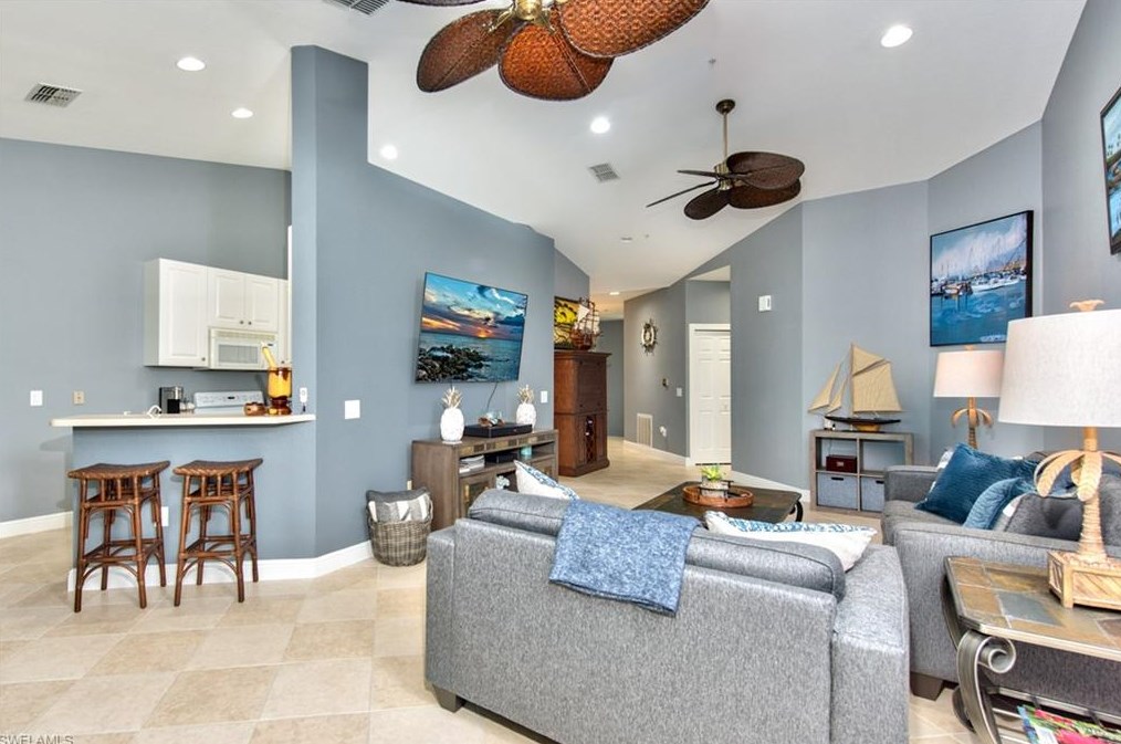 4695 Hawks Nest Way #h-202, Naples, FL 34114