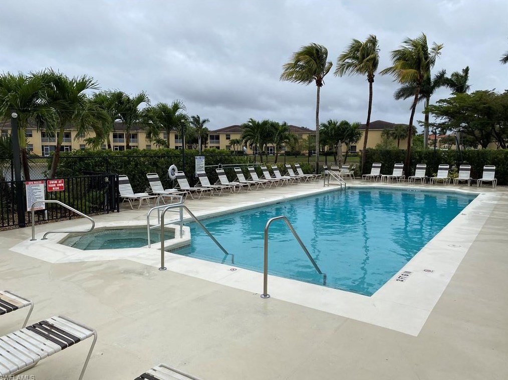 4191 Bellasol Cir, Fort Myers FL 33916-7882 exterior