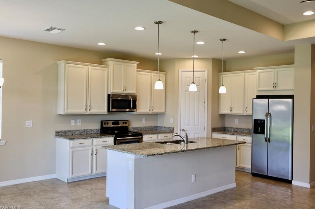 2906 Sw 32nd St, Cape Coral, FL 33914