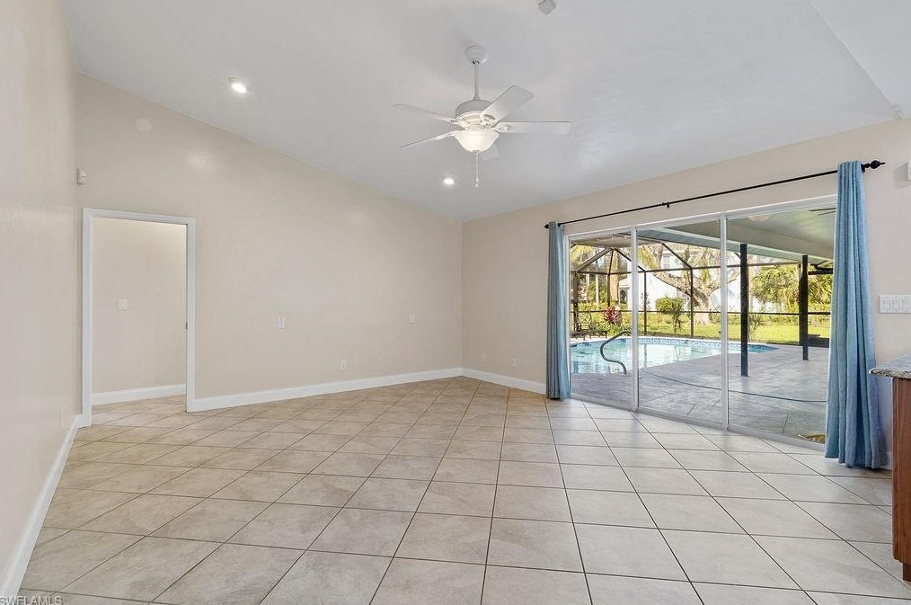 11470 Persimmon Ct, Fort Myers FL  33913-8120 exterior