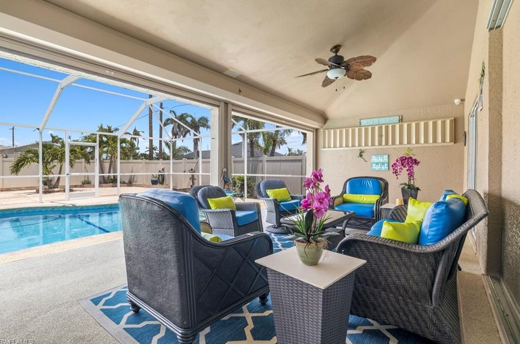 4104 Country Club Blvd, Cape Coral FL  33904-5232 exterior