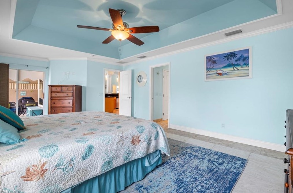 4104 Country Club Blvd, Cape Coral FL  33904-5232 exterior