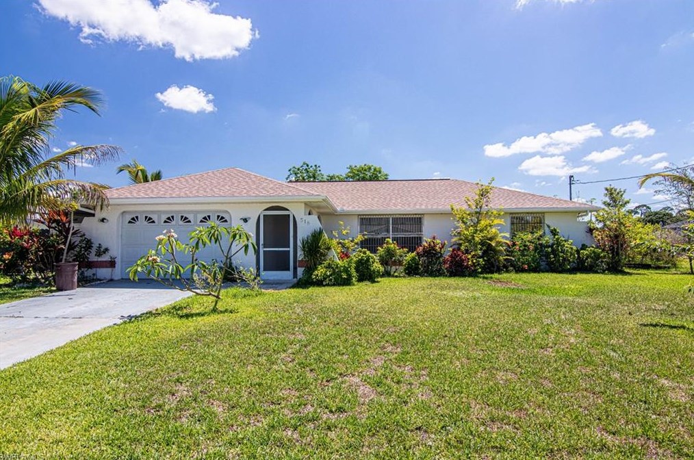 518 Mcarthur Ave, Lehigh Acres, FL 33936