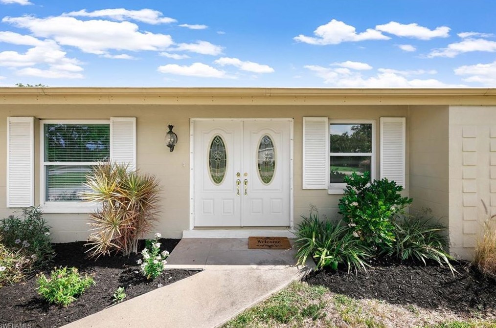 39 8th St, Bonita Springs, FL 34134