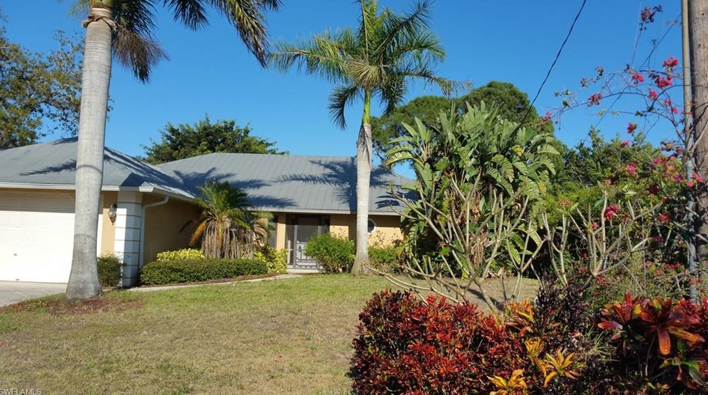 27308 J C Ln, Bonita Springs, FL 34135