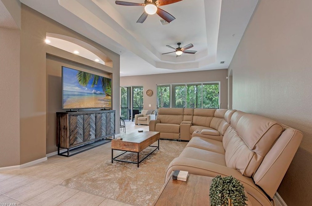 10020 Valiant Ct, Fort Myers, FL 33913-8948