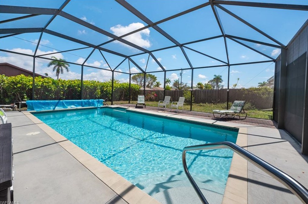 25 4th St, Bonita Springs, FL 34134