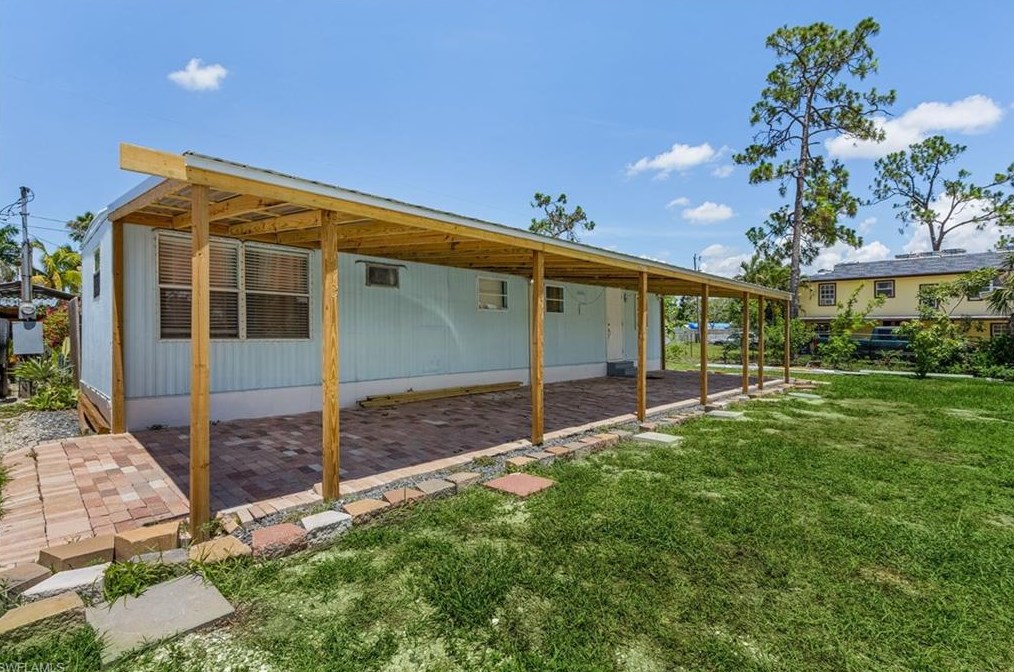8336 Tolles Dr, Fort Myers, FL 33917