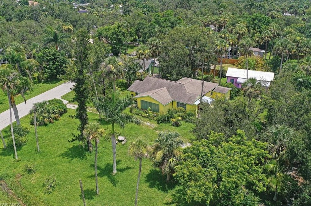 4846 Riverside Dr, Fort Myers, FL 33905-2568