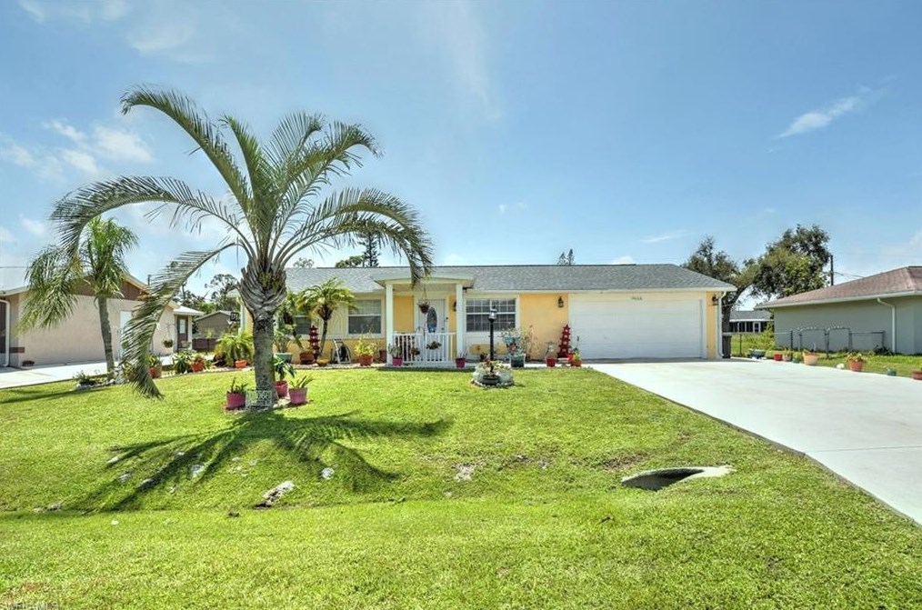 19066 Flamingo Rd, Fort Myers, FL 33967-3617