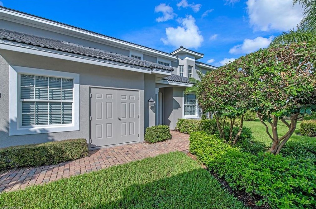 10141 Bellavista Cir, Fort Myers, FL 33913-8976
